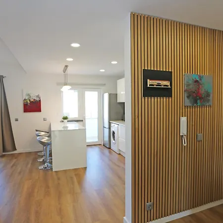 B61 - Carnation Sun In * Lagos