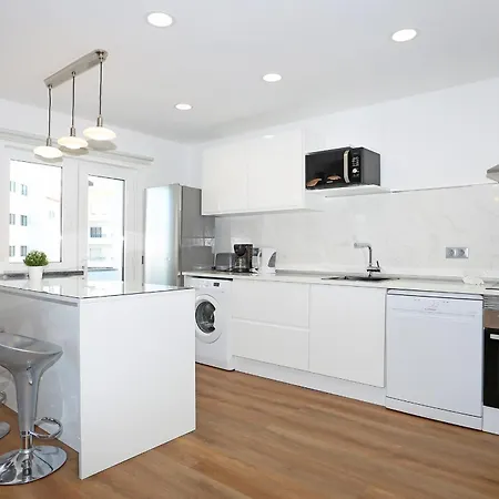 B61 - Carnation Sun In * Lagos