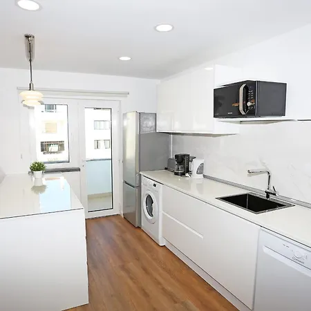 דירה B61 - Carnation Sun In