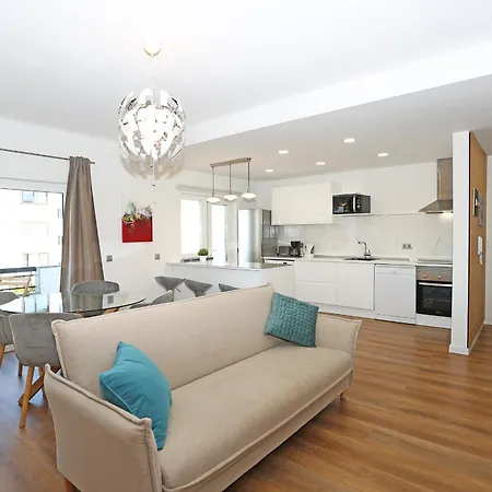Apartment B61 - Carnation Sun *